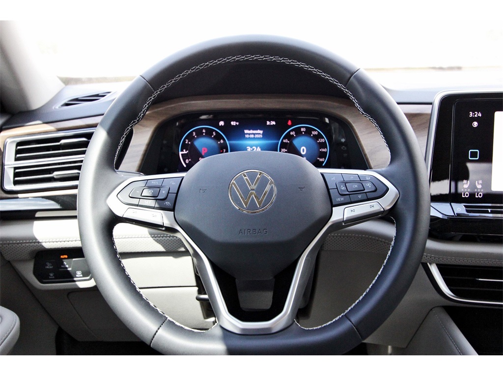 2026 Volkswagen Atlas 2.0T SE Technology Image 30 of 34