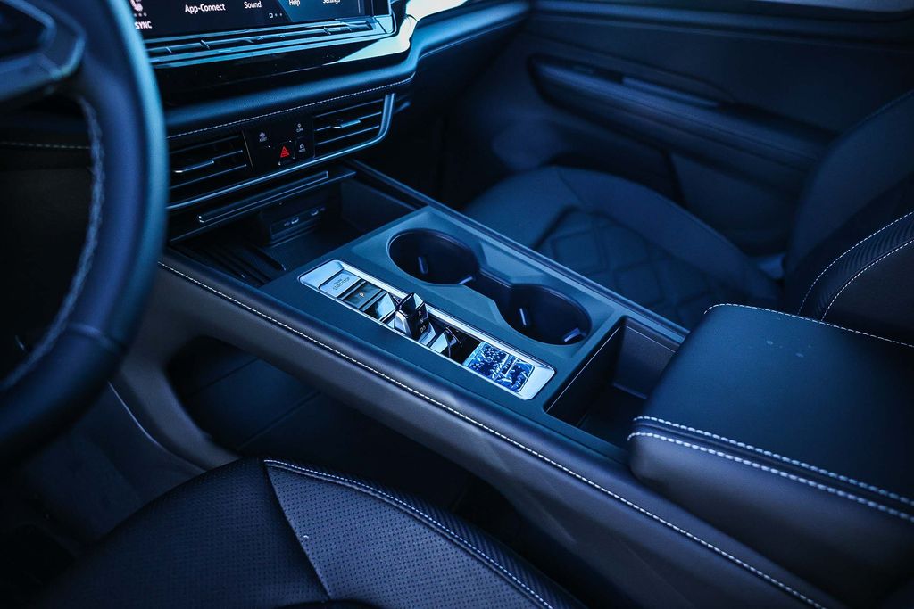 2026 Volkswagen Atlas Cross Sport 2.0T SE Image 20 of 32