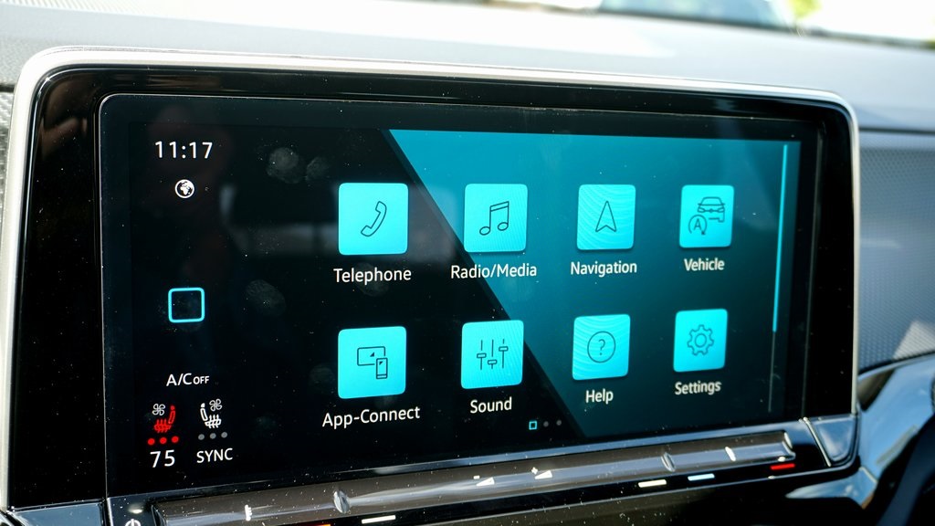 2026 Volkswagen Atlas Cross Sport 2.0T SEL Premium R-Line Image 13 of 22