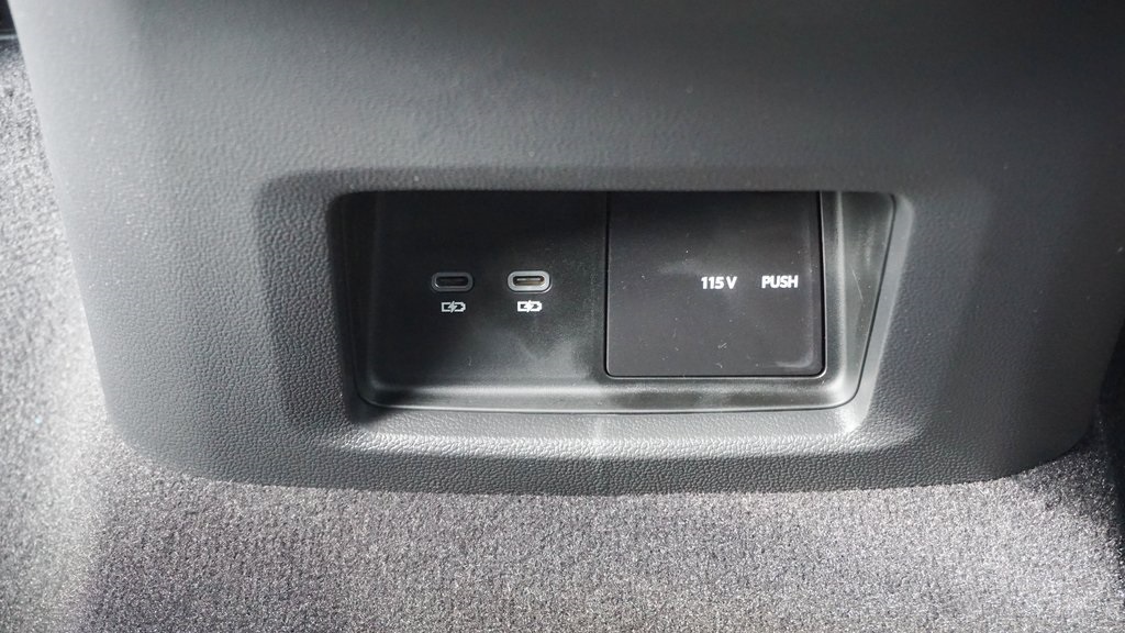 2026 Volkswagen Atlas Cross Sport 2.0T SEL Premium R-Line Image 17 of 22