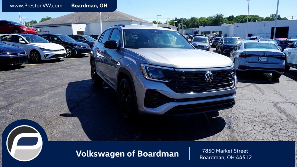 2026 Volkswagen Atlas Cross Sport 2.0T SEL R-Line Black Image 2 of 22