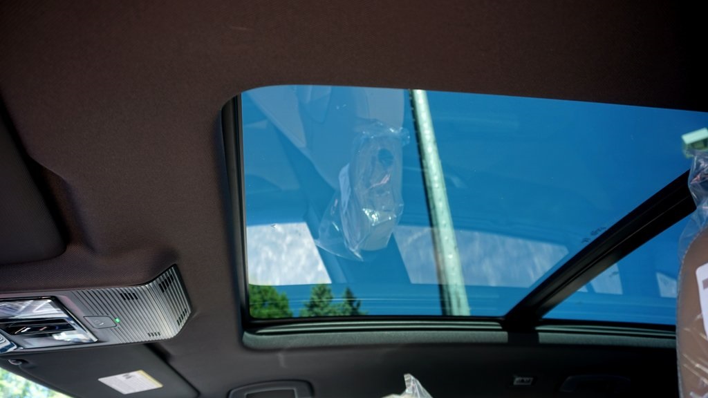 2026 Volkswagen Atlas Cross Sport 2.0T SEL R-Line Black Image 21 of 22