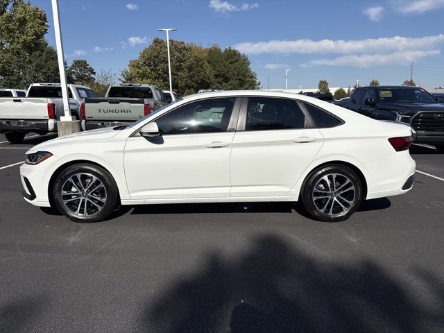 2026 Volkswagen Jetta Sport Image 8 of 34