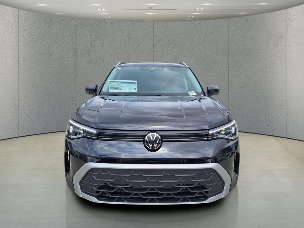 2026 Volkswagen Taos SE Image 3 of 26