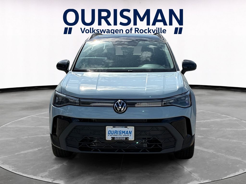 2026 Volkswagen Taos SE Black Image 2 of 28