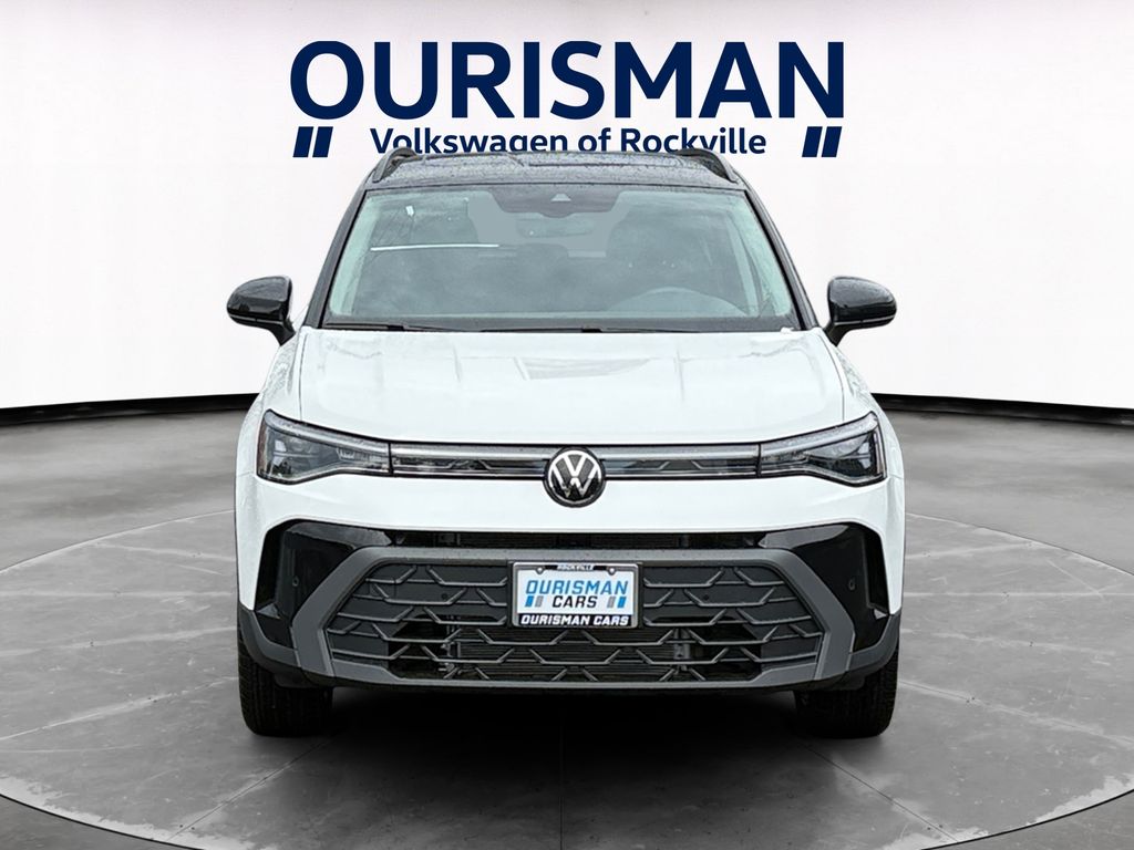 2026 Volkswagen Taos SE Black Image 2 of 28
