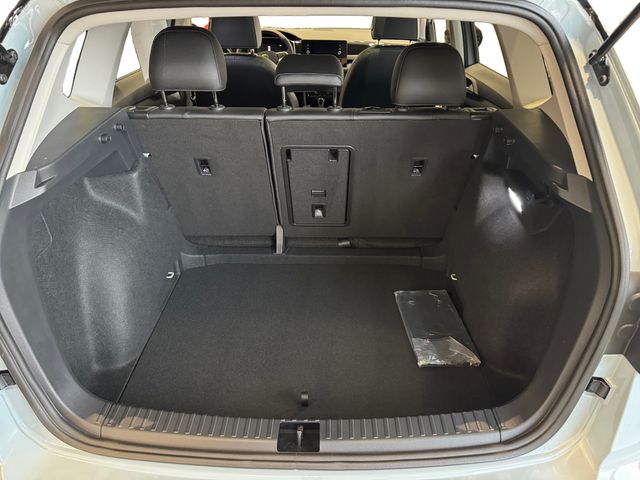 2026 Volkswagen Taos SE Black Image 9 of 25