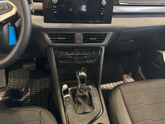 2026 Volkswagen Taos SE Black Image 15 of 25