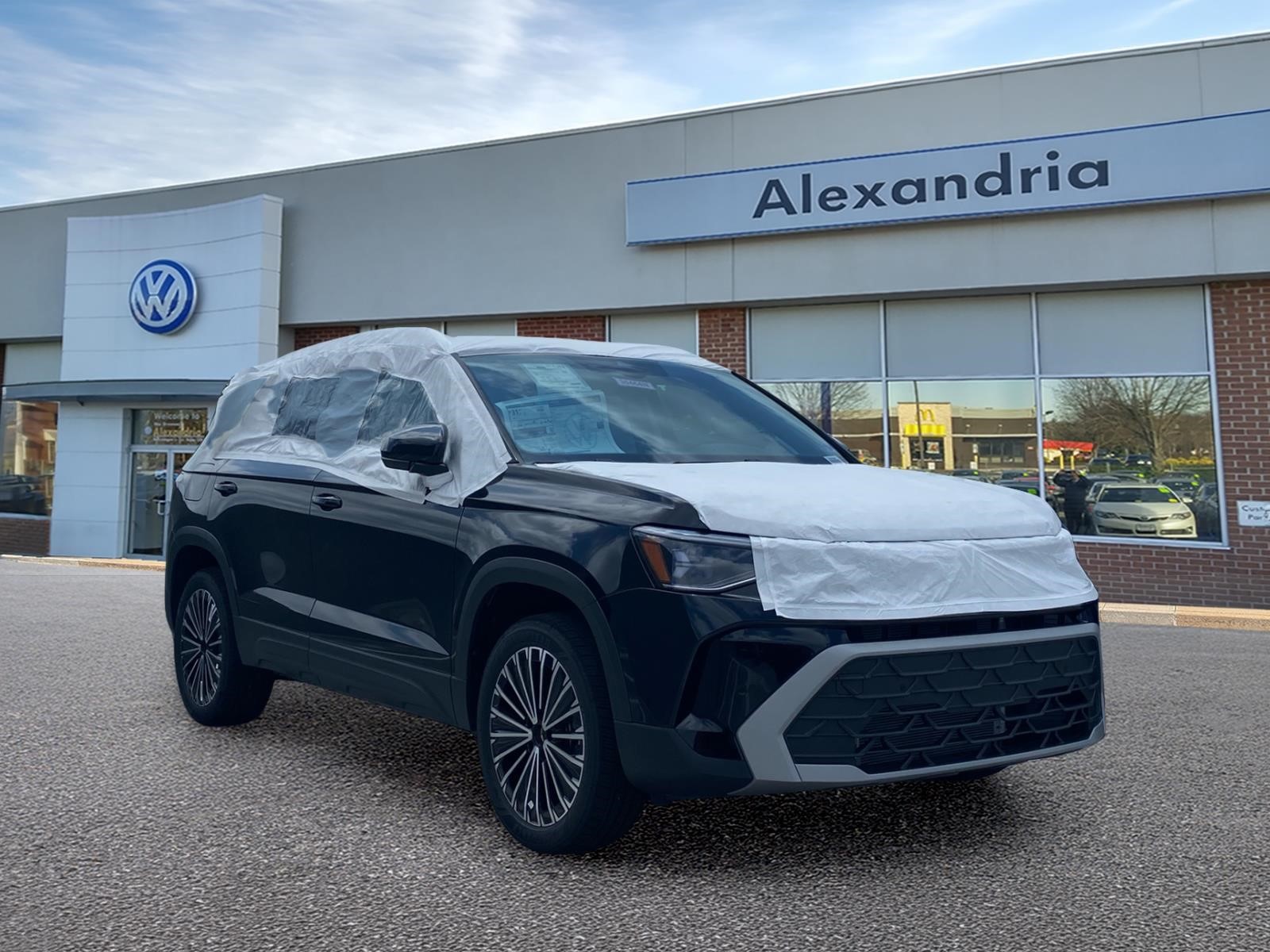 2026 Volkswagen Taos SE Image 1 of 10