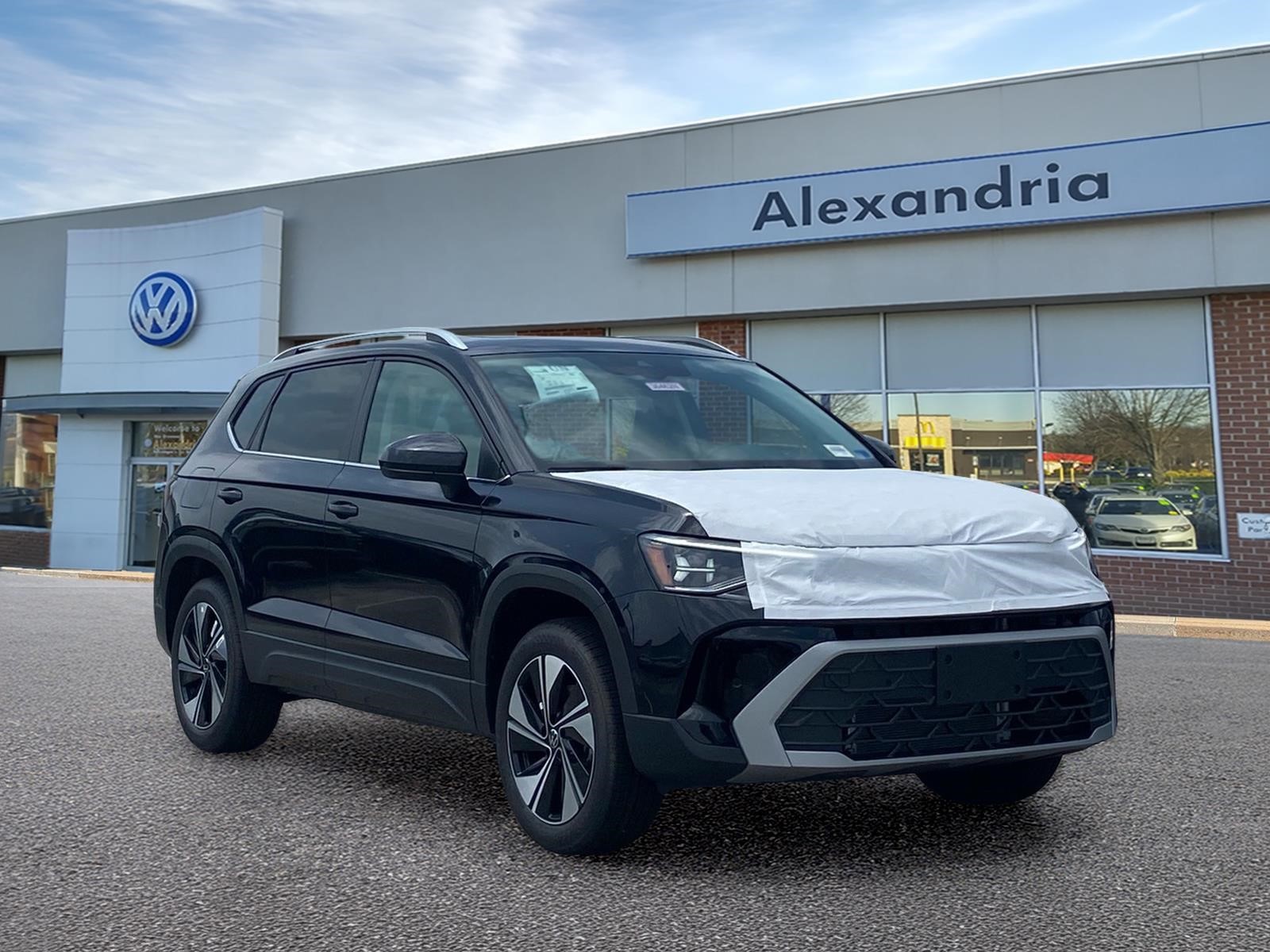 2026 Volkswagen Taos SE Image 1 of 12