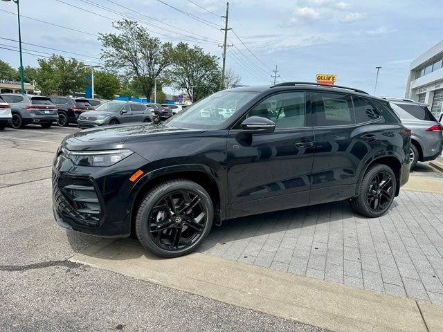 2026 Volkswagen Tiguan SE R-Line Black Image 1 of 32