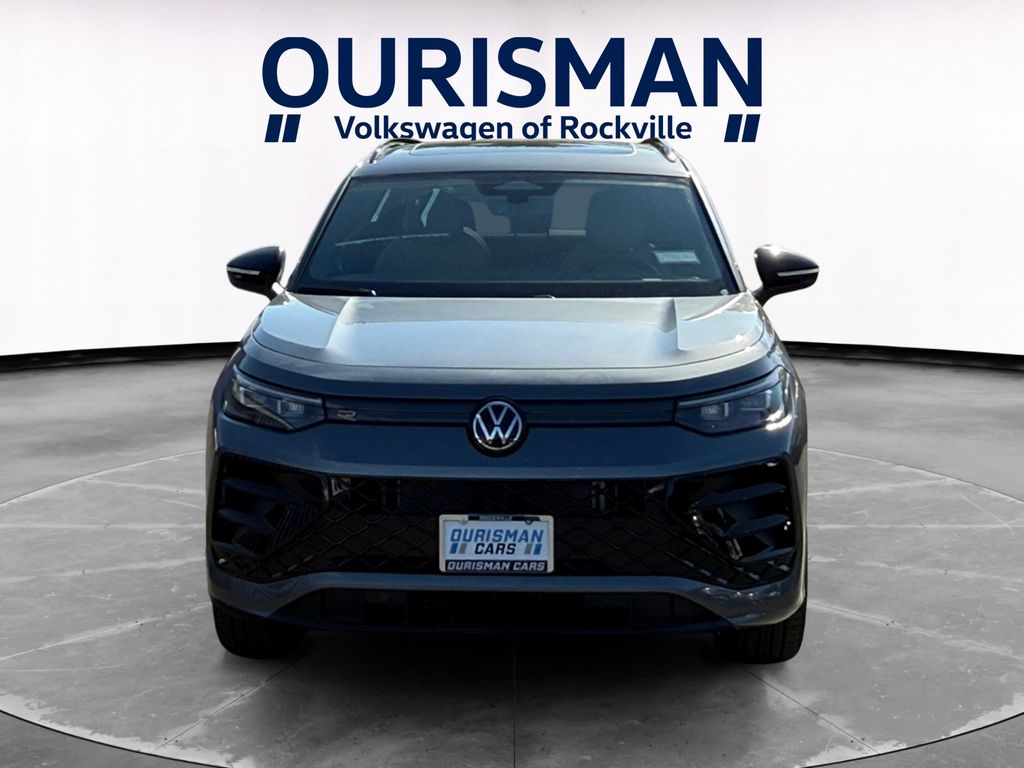 2026 Volkswagen Tiguan SE R-Line Black Image 2 of 30