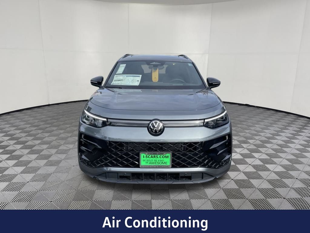 2026 Volkswagen Tiguan SE R-Line Black Image 2 of 22