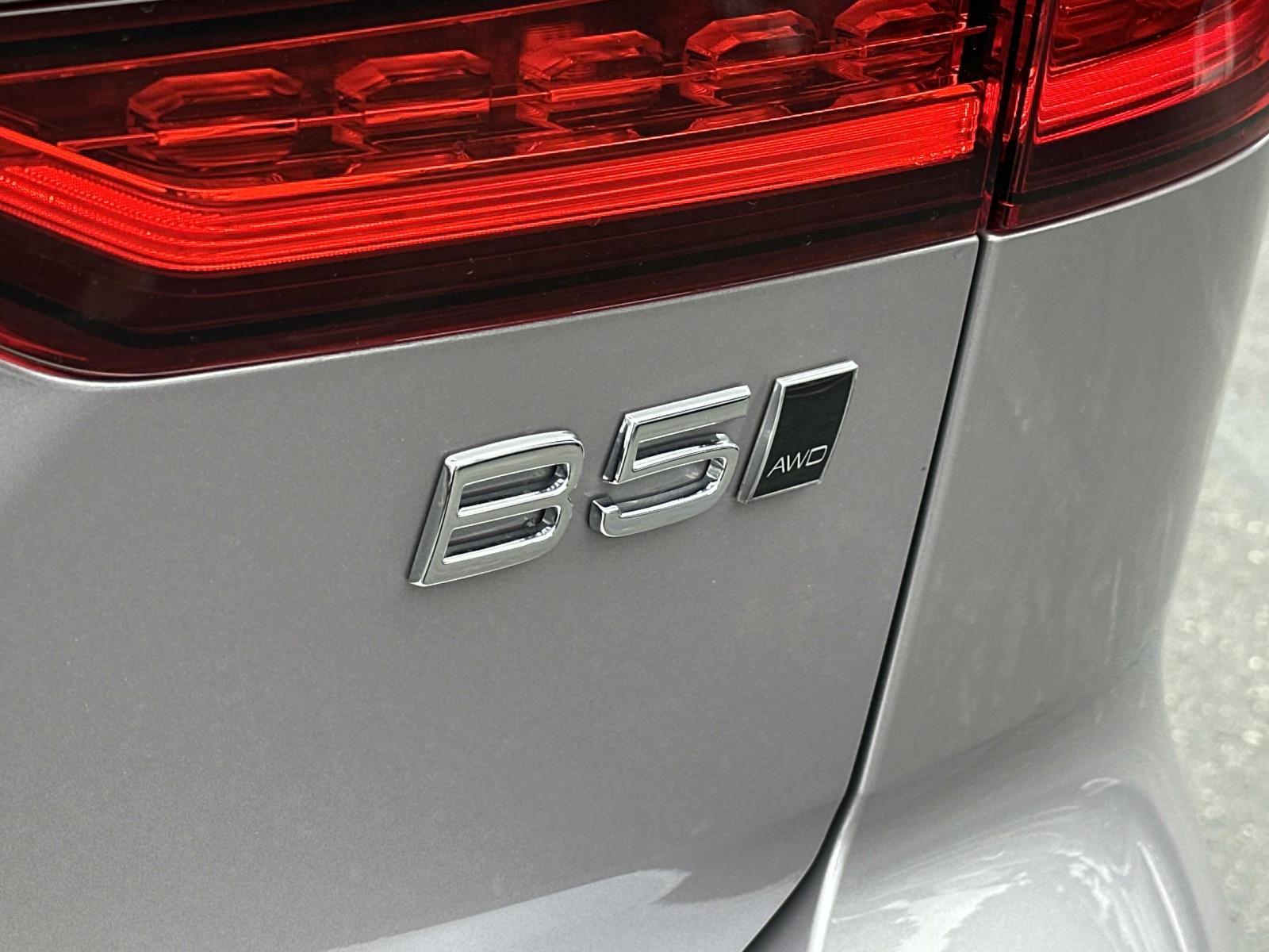 2026 Volvo V60 Cross Country Plus Image 33 of 39