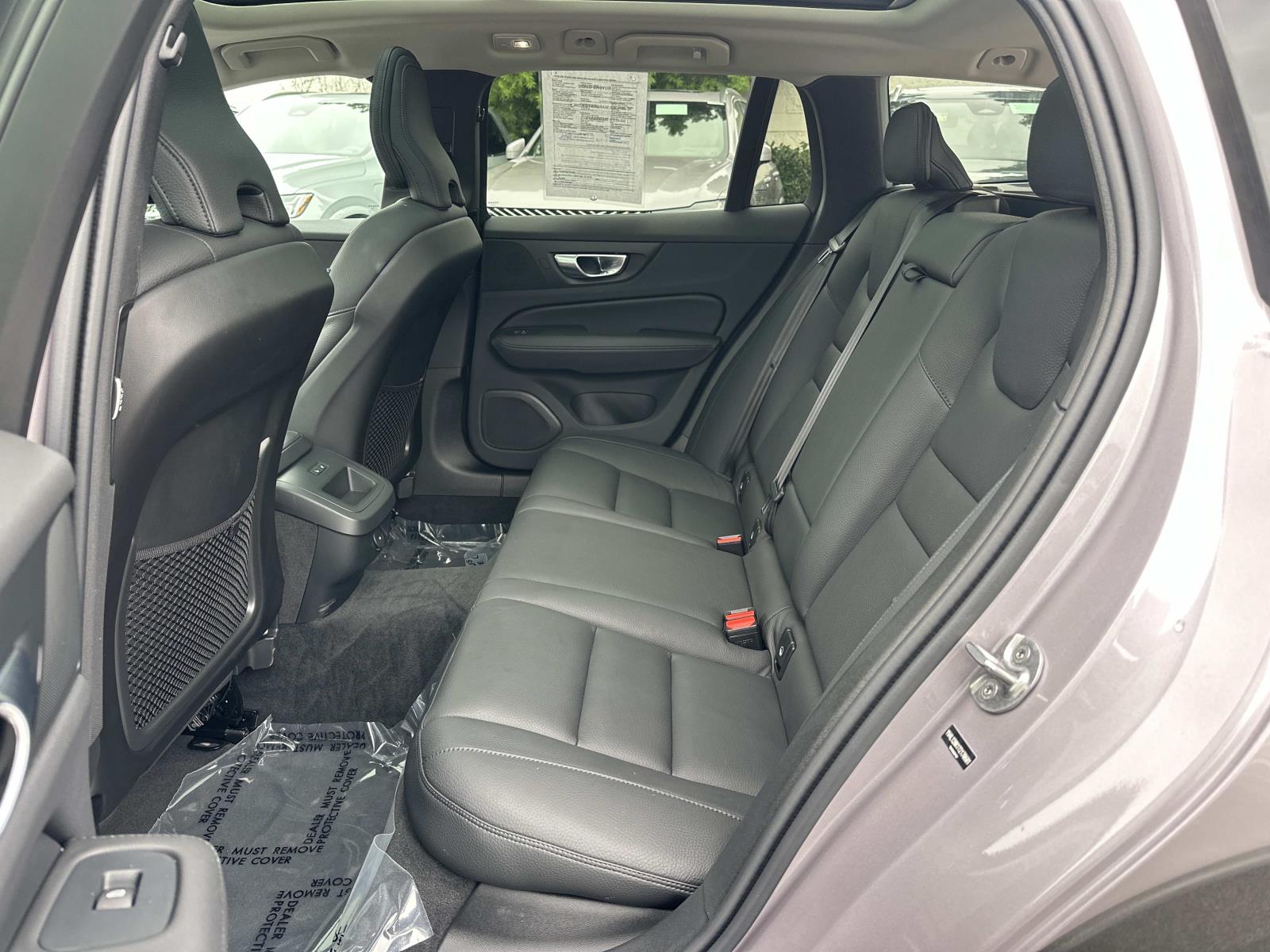 2026 Volvo V60 Cross Country Plus Image 16 of 39