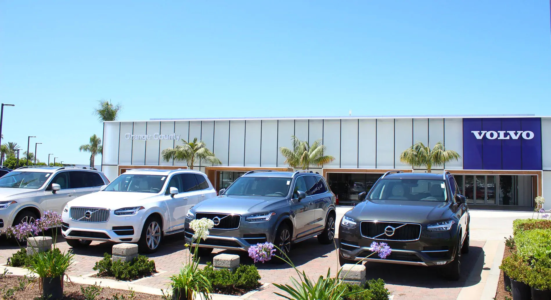 2026 Volvo V60 Cross Country Plus Image 19 of 39