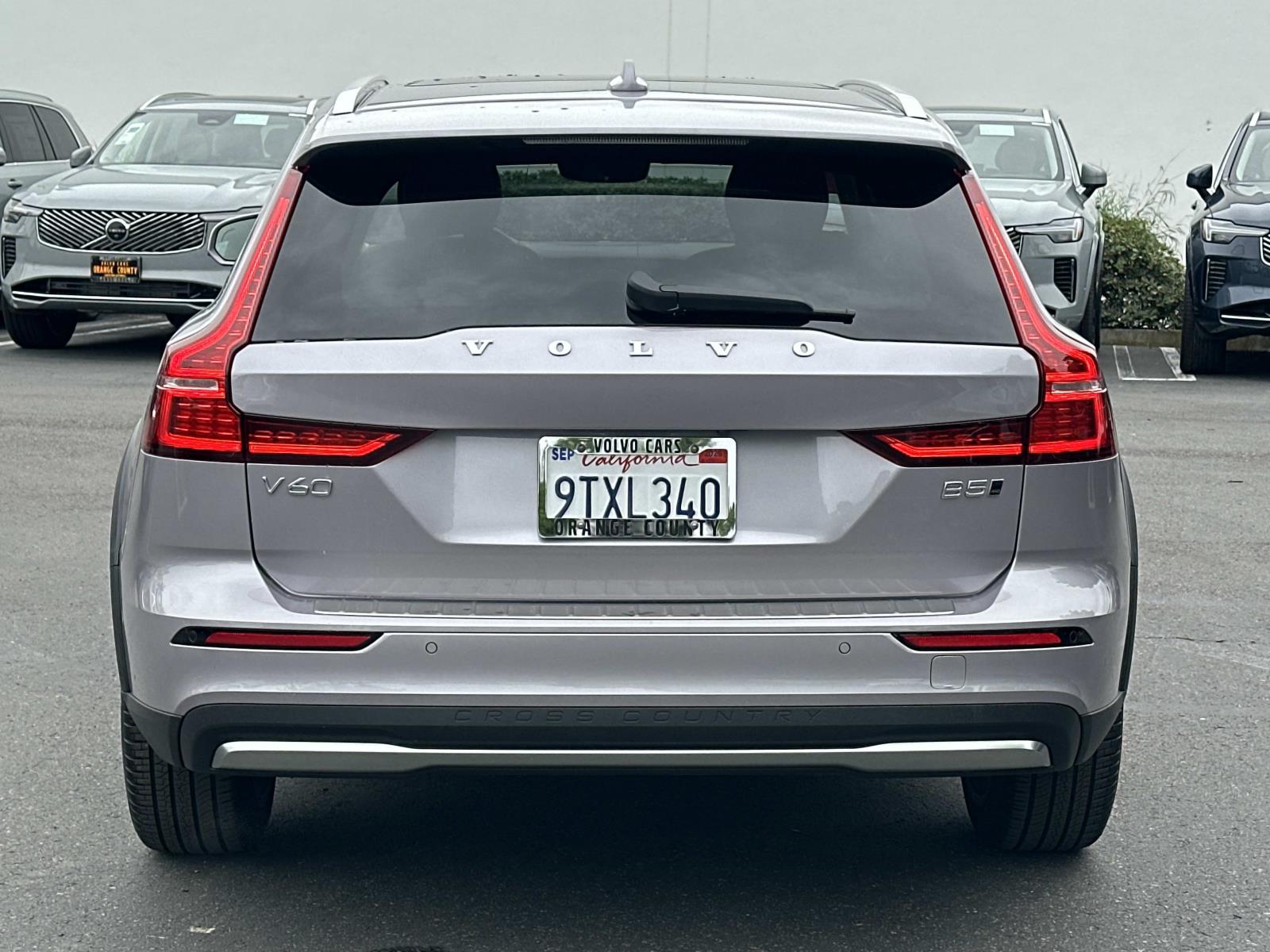 2026 Volvo V60 Cross Country Plus Image 6 of 39