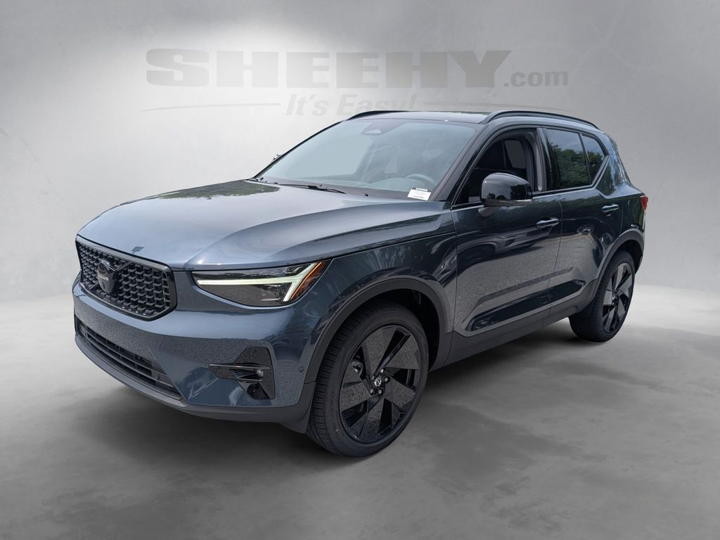 2026 Volvo XC40 Ultra Black Edition Image 1 of 29