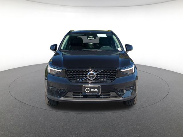 2026 Volvo XC40 Plus Image 2 of 19