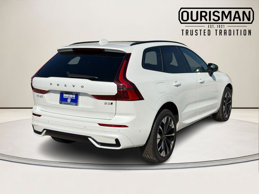 2026 Volvo XC60 Ultra Image 3 of 32