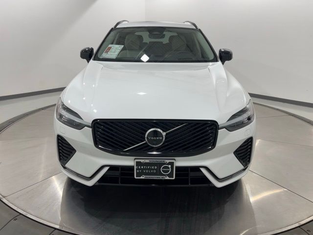 2026 Volvo XC60 Ultra Image 2 of 24