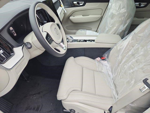 2026 Volvo XC60 Ultra Image 9 of 26