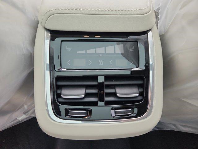 2026 Volvo XC60 Ultra Image 24 of 26