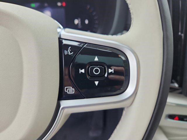 2026 Volvo XC60 Ultra Image 17 of 26