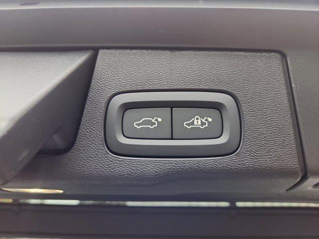 2026 Volvo XC60 Ultra Image 23 of 26