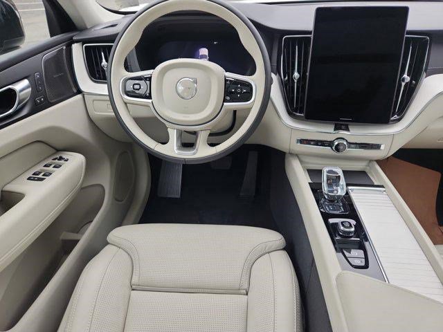 2026 Volvo XC60 Ultra Image 13 of 26