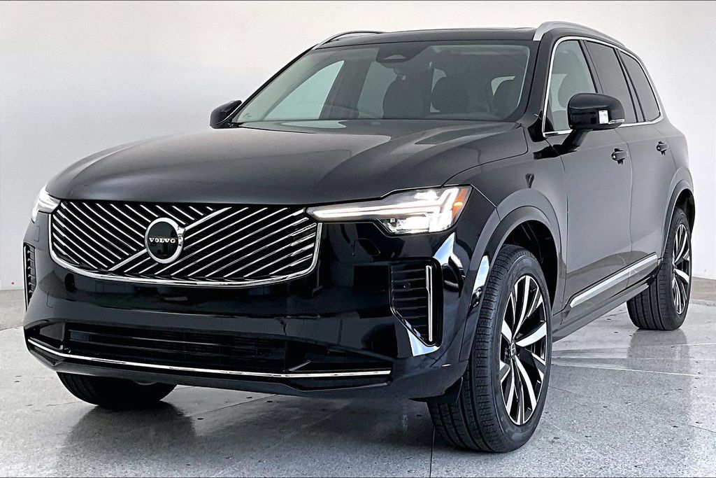 2026 Volvo XC90 Core Image 1 of 38