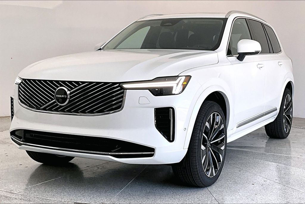 2026 Volvo XC90 Plus Image 1 of 44