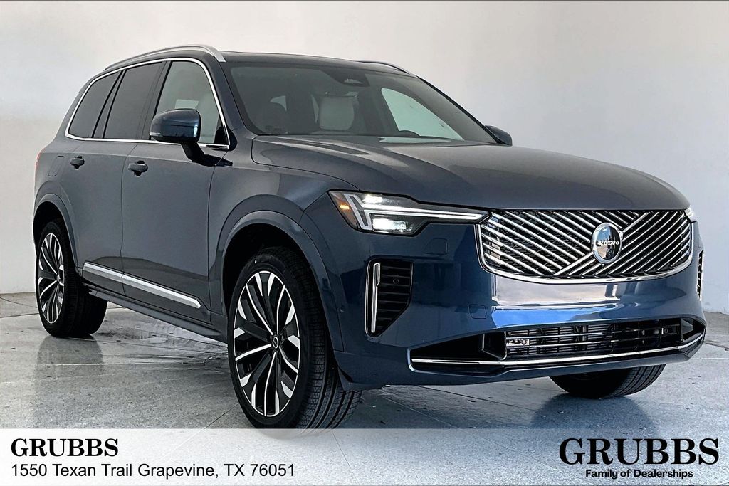 2026 Volvo XC90 Plus Image 2 of 44