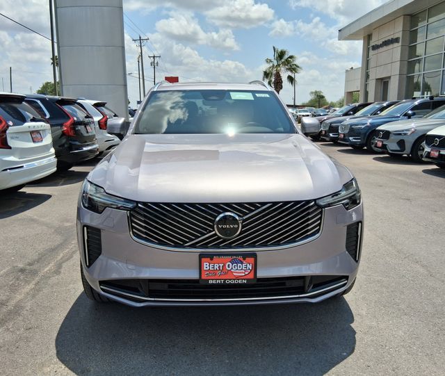2026 Volvo XC90 Plus Image 2 of 24