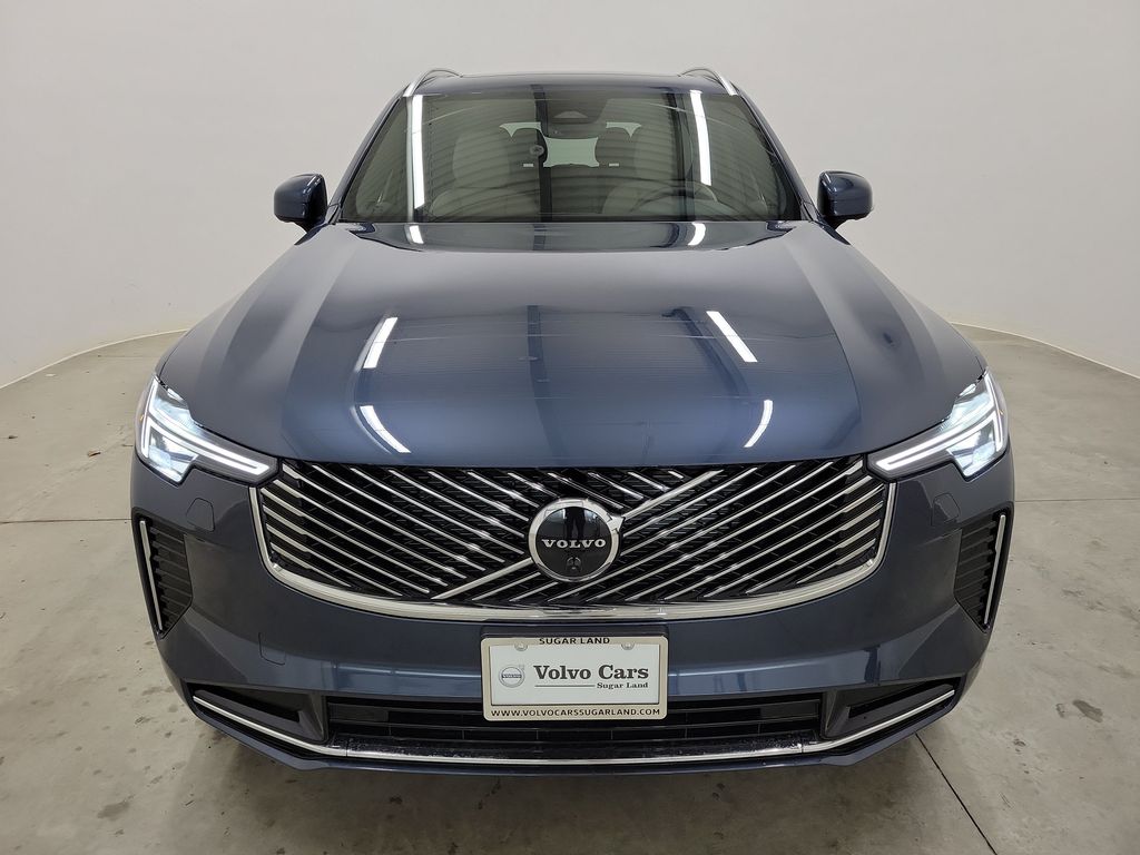 2026 Volvo XC90 Plus Image 3 of 35