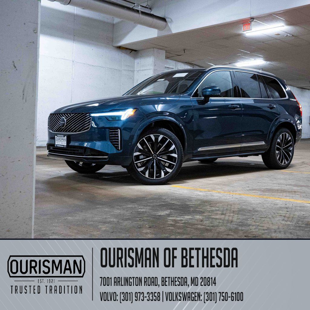 2026 Volvo XC90 Plus Image 1 of 32