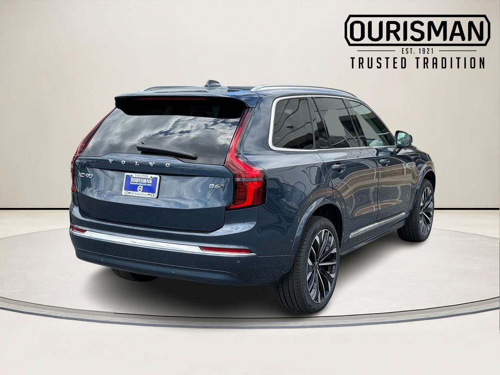 2026 Volvo XC90 Ultra Image 3 of 33
