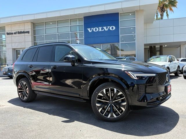 2026 Volvo XC90 Ultra Dark Theme Image 1 of 30