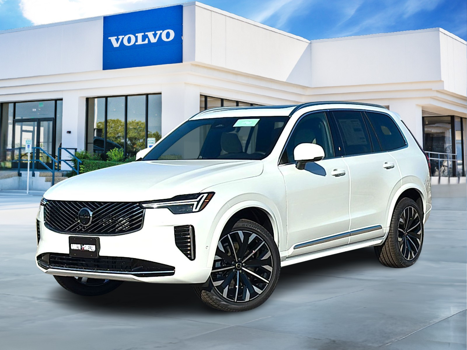 2026 Volvo XC90 Plus Image 1 of 28