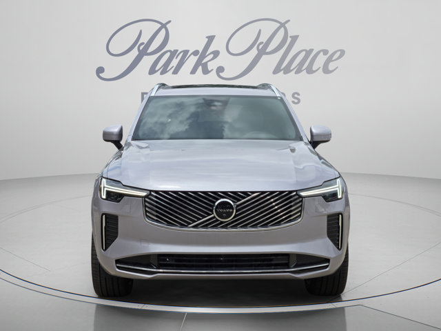 2026 Volvo XC90 Plus Image 3 of 32