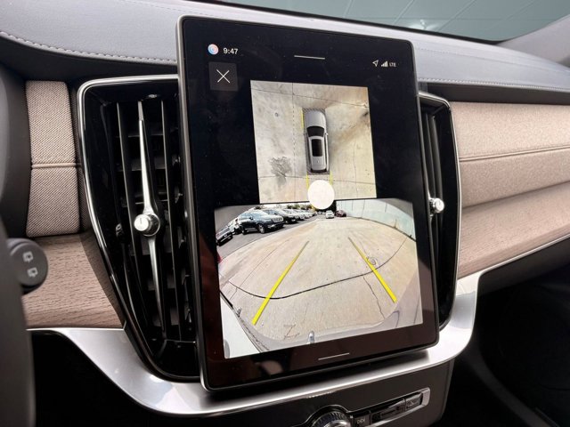 2026 Volvo XC90 Plus Image 28 of 30