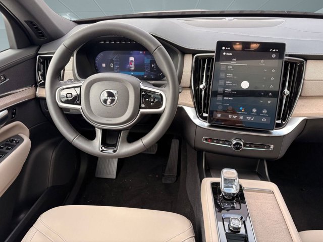 2026 Volvo XC90 Plus Image 14 of 30