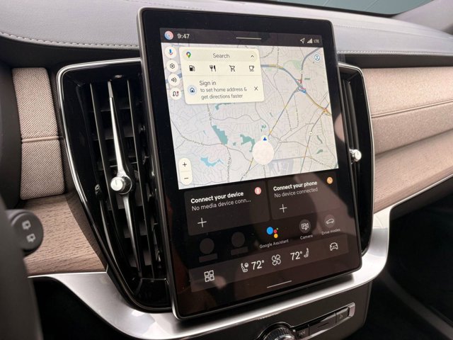 2026 Volvo XC90 Plus Image 17 of 30