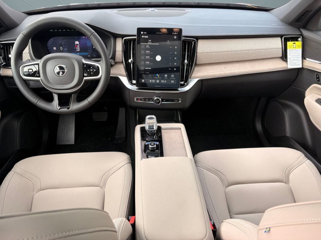 2026 Volvo XC90 Plus Image 15 of 30