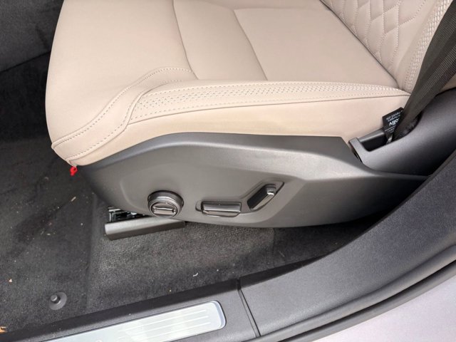 2026 Volvo XC90 Plus Image 21 of 30