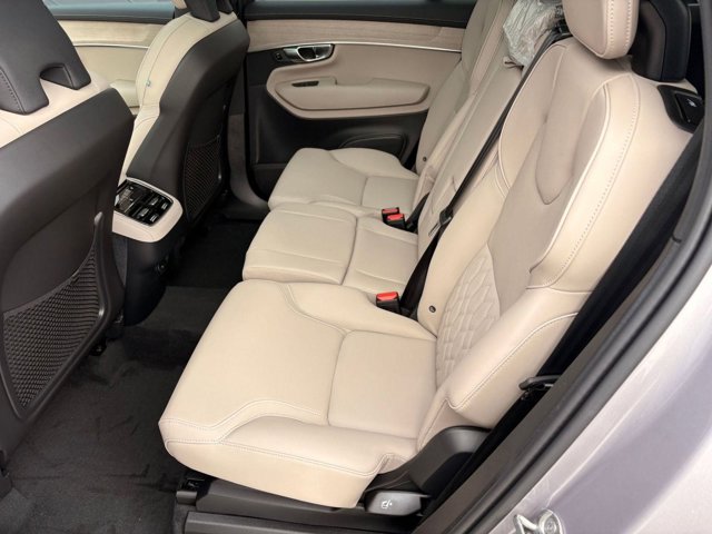 2026 Volvo XC90 Plus Image 11 of 30