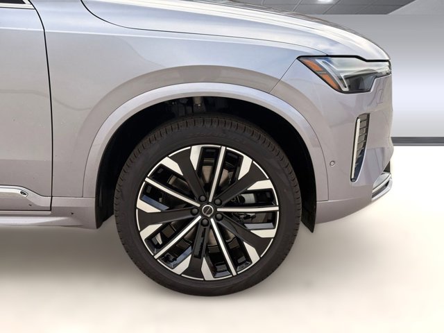 2026 Volvo XC90 Plus Image 8 of 30