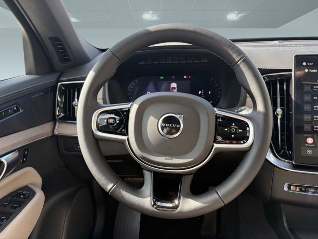 2026 Volvo XC90 Ultra Image 29 of 32