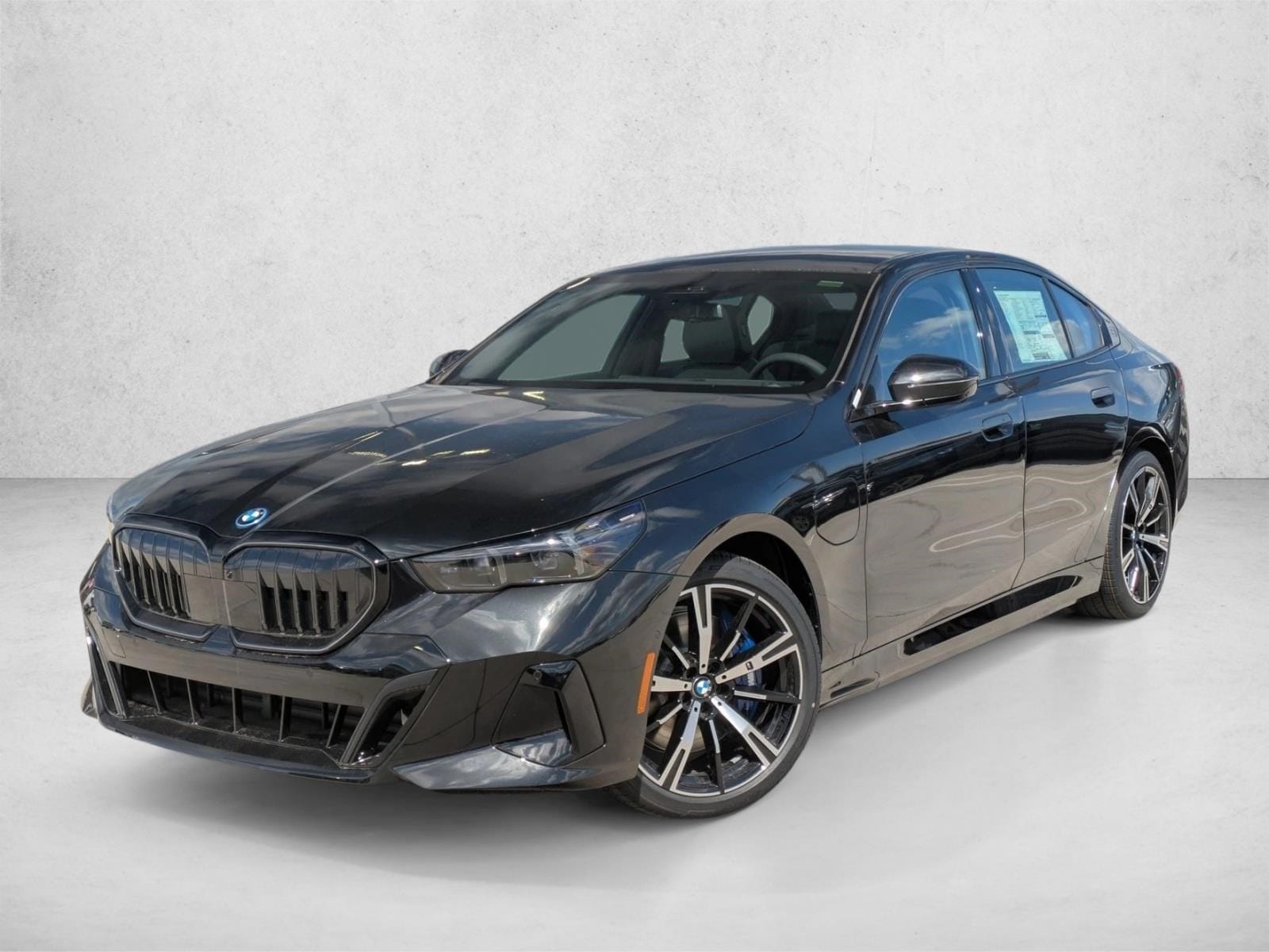 2027 BMW 5 Series 550e xDrive Image 1 of 19