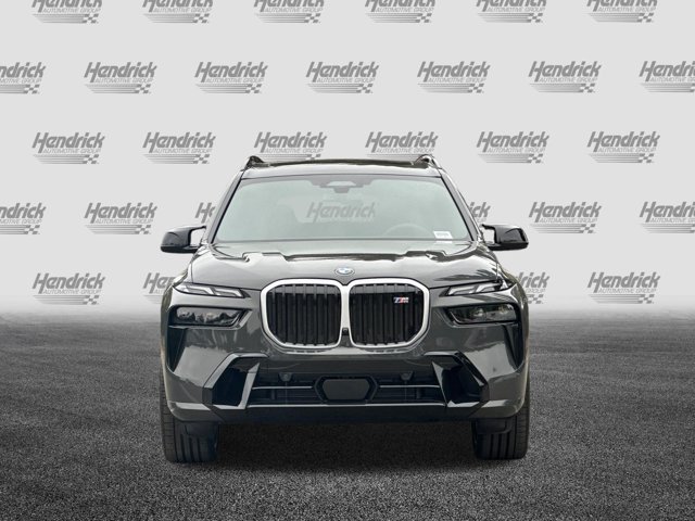 2027 BMW X7 M60i Image 2 of 22